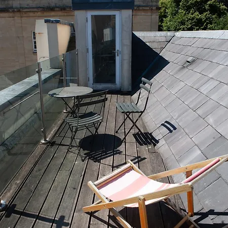1 Bedroom With Private Roof Terrace Бристоль